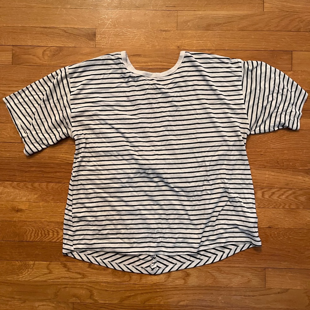 Women’s Gap Top